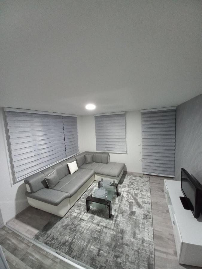 Adagio Studio Apartment พลาฟ ภายนอก รูปภาพ